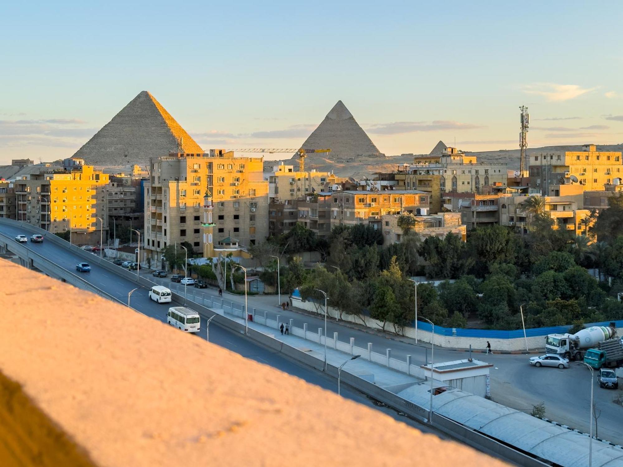 Royal Crown Hotel Giza Pyramids View Kafrat al Jabal Экстерьер фото