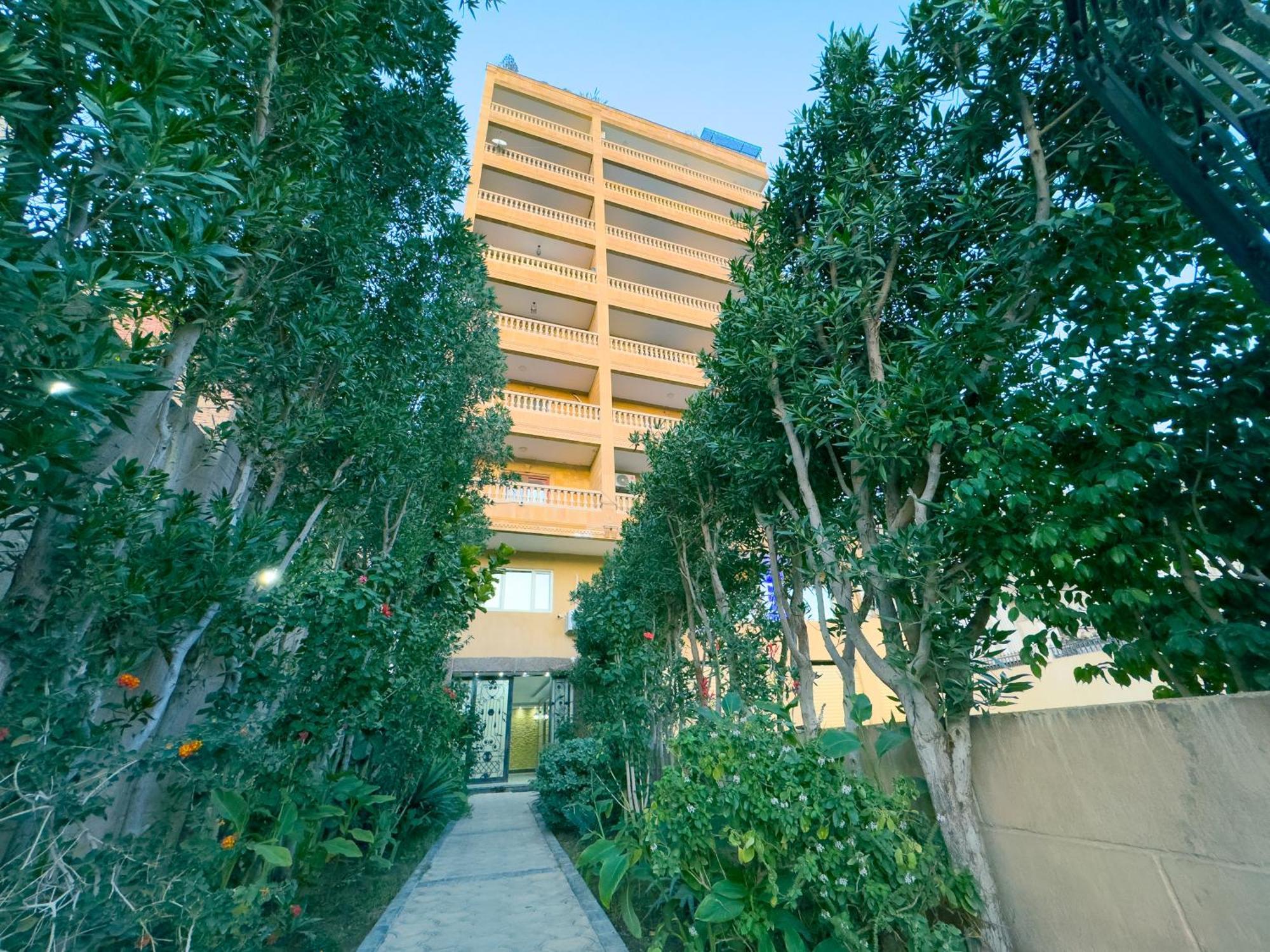 Royal Crown Hotel Giza Pyramids View Kafrat al Jabal Экстерьер фото