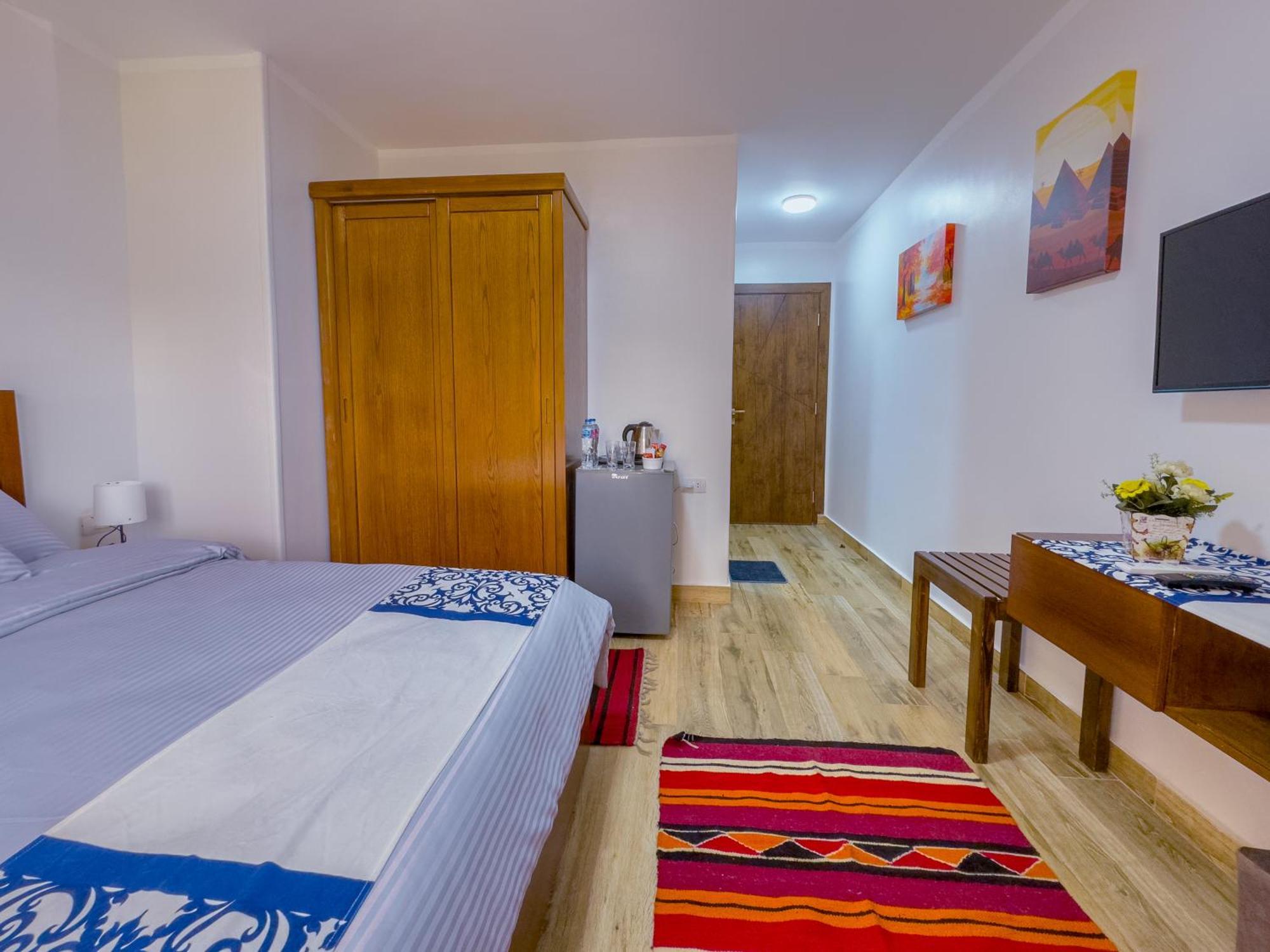 Royal Crown Hotel Giza Pyramids View Kafrat al Jabal Номер фото